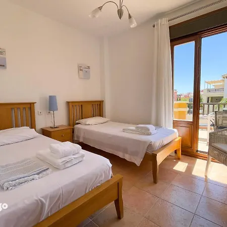 Moderno Duplex Apartment *