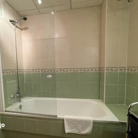 Moderno Duplex Apartment *